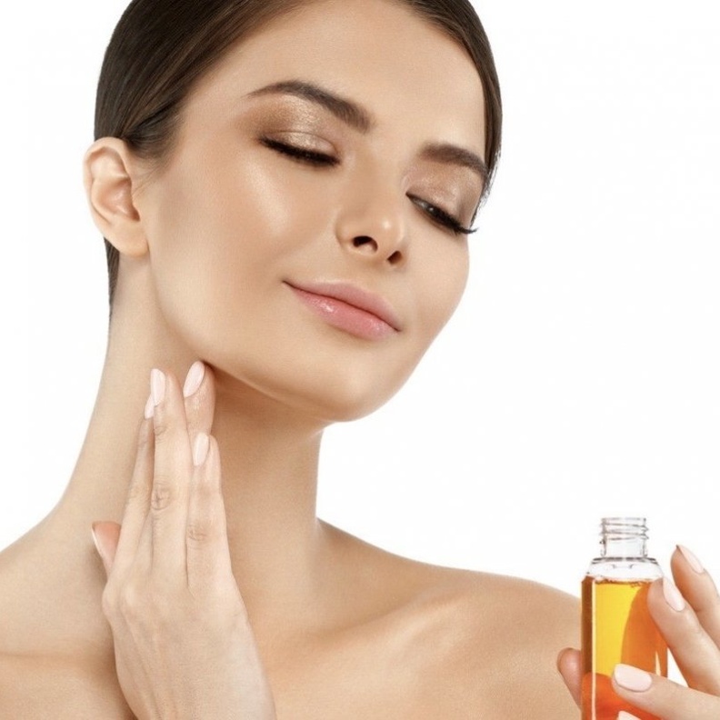 زيت الزيتون لتهدئة البشرة الجافة