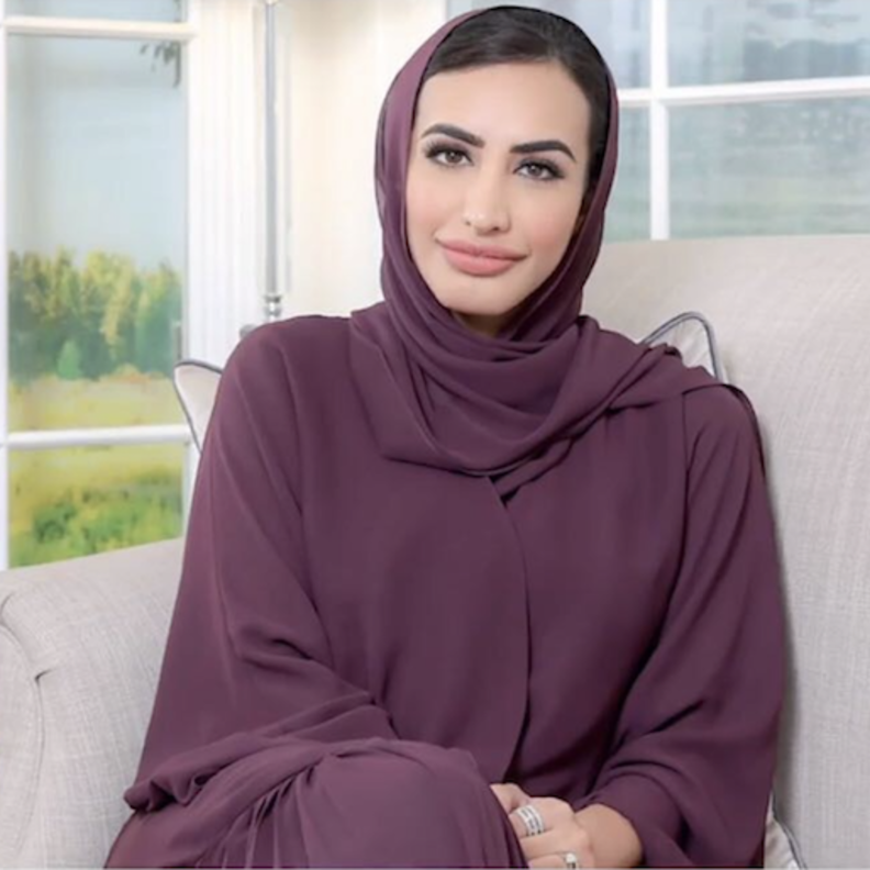 تايلر إليس تعقد أول تعاون إقليمي لها مع المصممة الإماراتية حمدة الفهيم