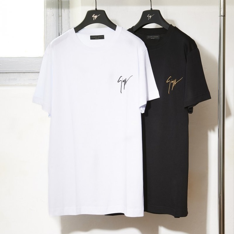 مجموعة Giuseppe Zanotti الجديدة من وحي الحجر المنزلي