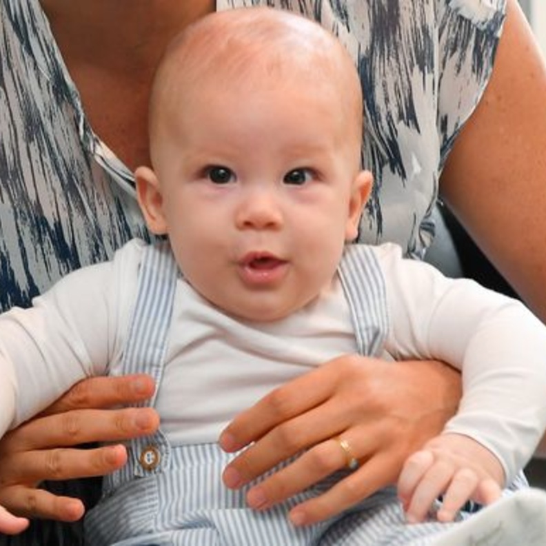 ما هي القاعدة الملكية التي قد لا يستطيع آرتشي التخلص منها؟