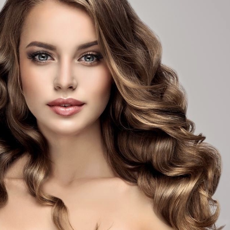 الوان صبغات شعر الخريف للبشرة السمراء