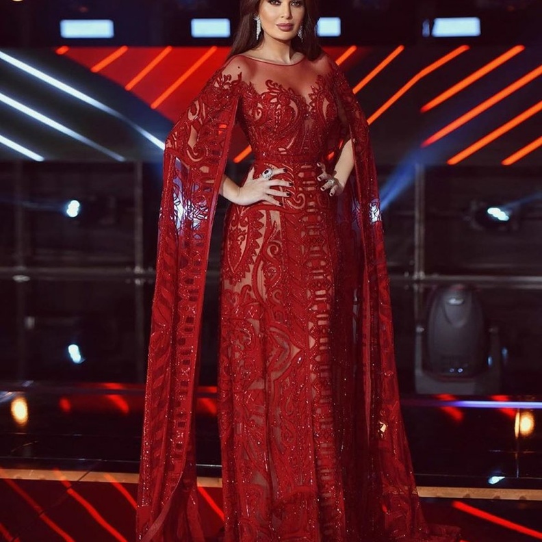 مويلات فساتين خطوبة طويلة  سيرين عبد النور بفستان من زهير مراد