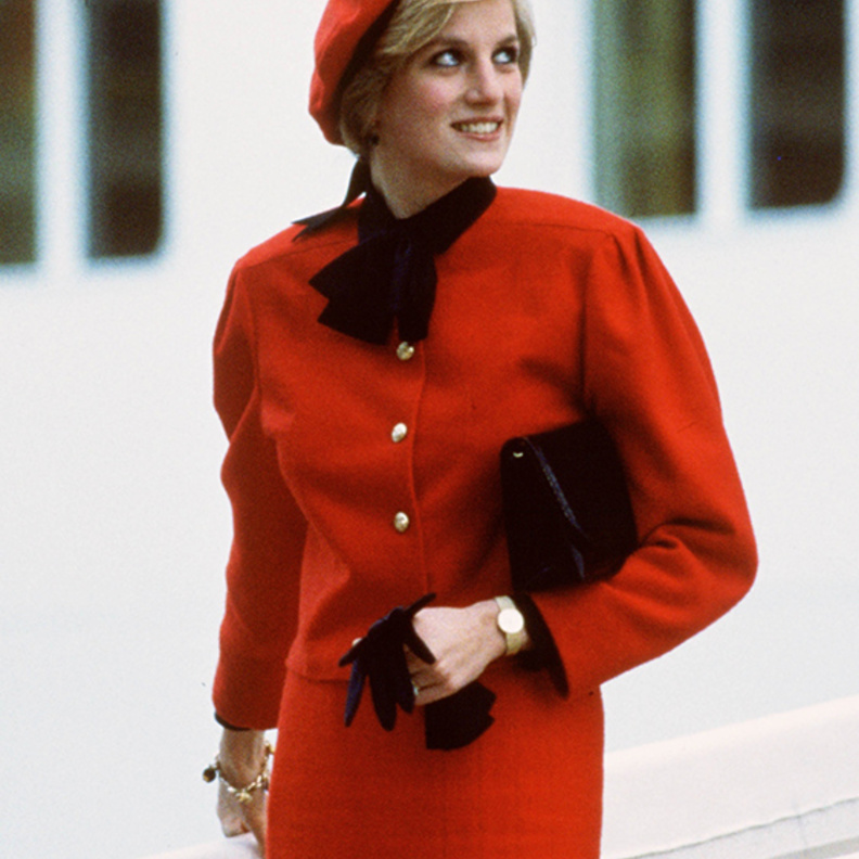 سوار الحب الذهبي.. قطعة المجوهرات الغالية على قلب ديانا التي تخلت عنها بعد طلاقها