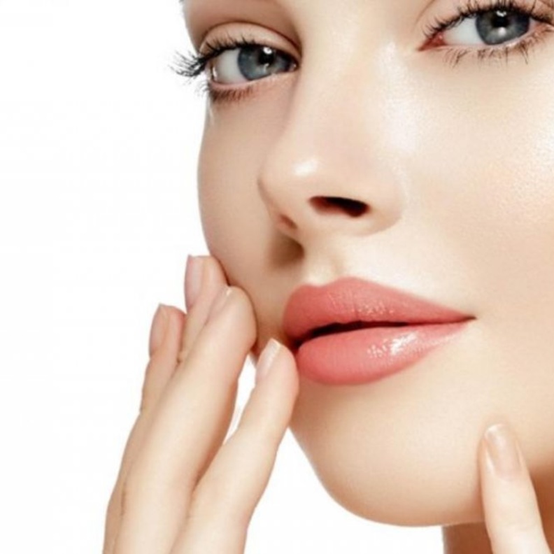 وصفات طبيعية لازالة سواد الشفايف في 3 ايام فقط