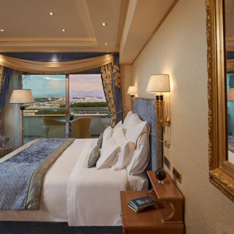 انغمس في أجواء من الخصوصية التامة في Rome Cavalieri هذا الخريف