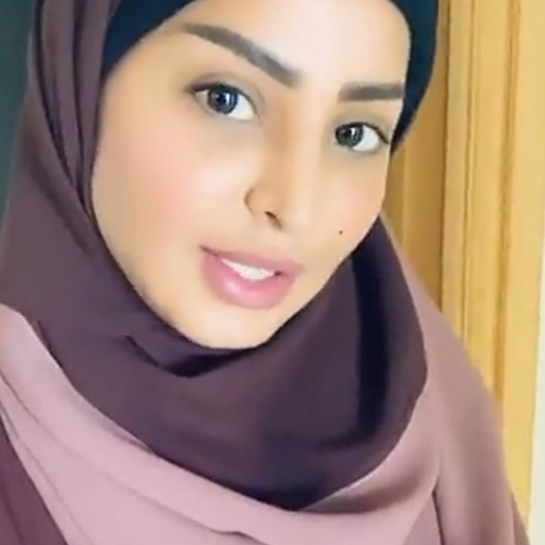 ريم عبد الله بالحجاب 