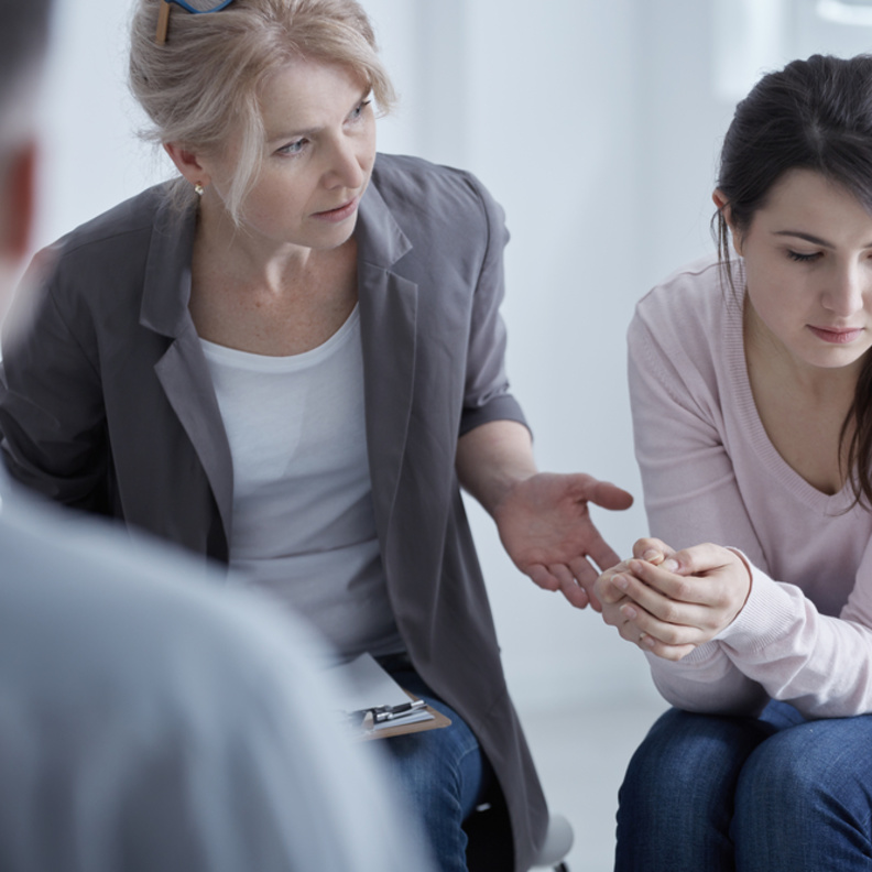 كيف تتجنبين المشاكل مع اهل زوجك