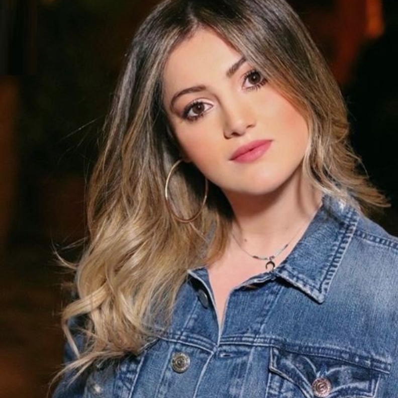  الإطلالات الجمالية لـ دانا عاصي الحلاني