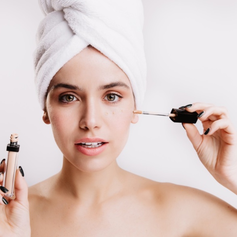  أفضل أنواع الكونسيلر المناسب لخريف 2020