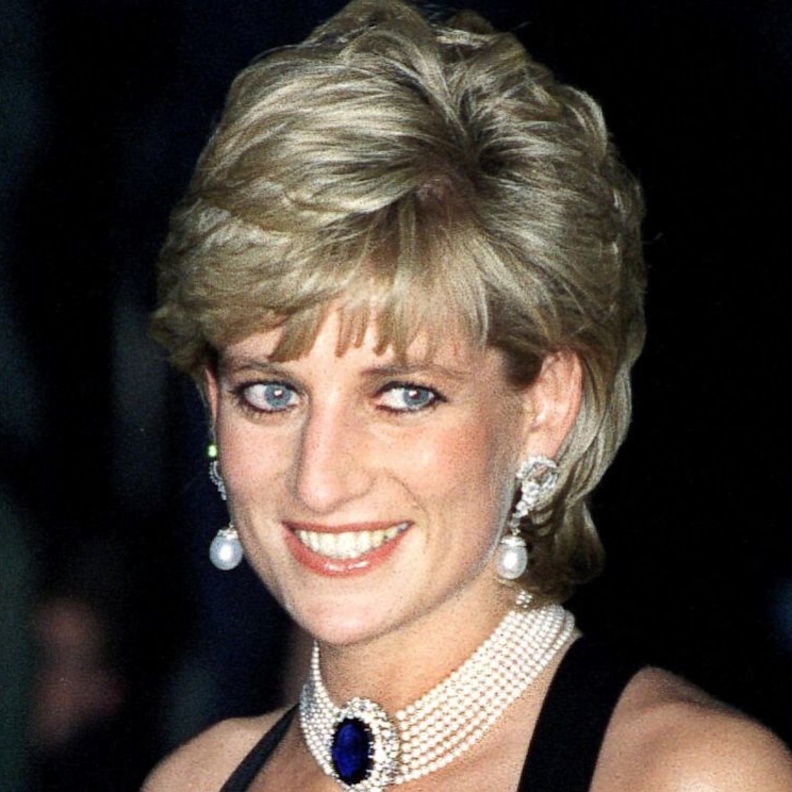 مجوهرات الاميرة ديانا في ذكرى رحيلها