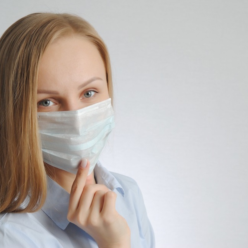 نصائح لتجنب المشاكل الجلدية الناتجة عن ارتداء الكمامة 