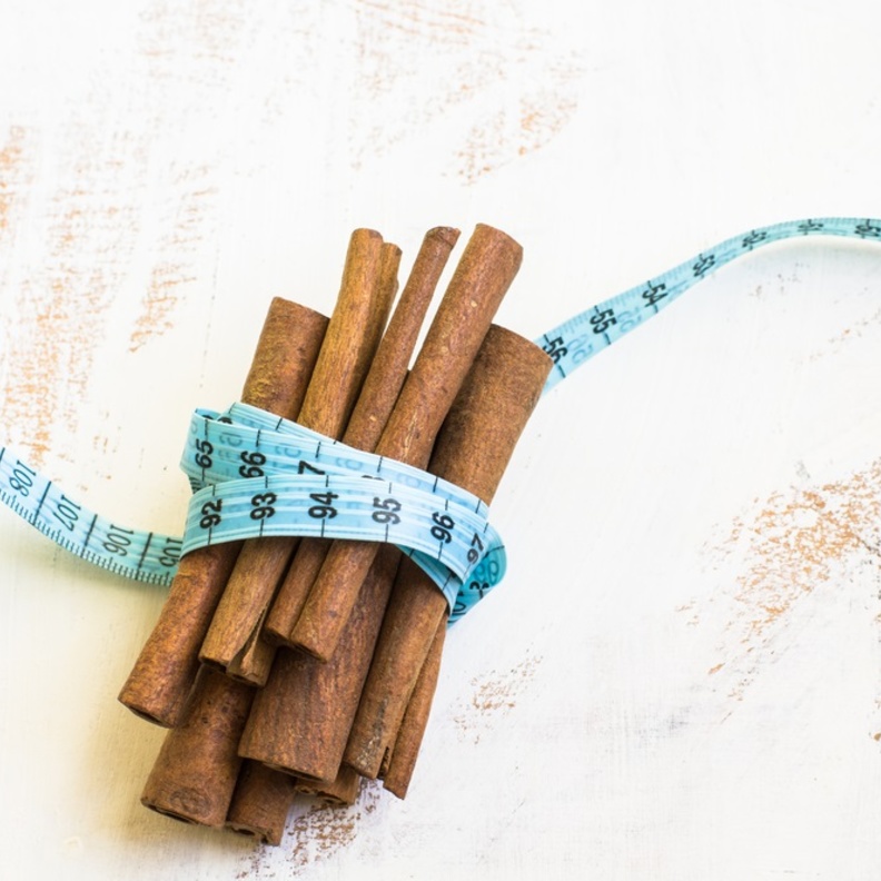 فوائد القرفة في الرجيم وطرق استخدامها في تحديد الجسم