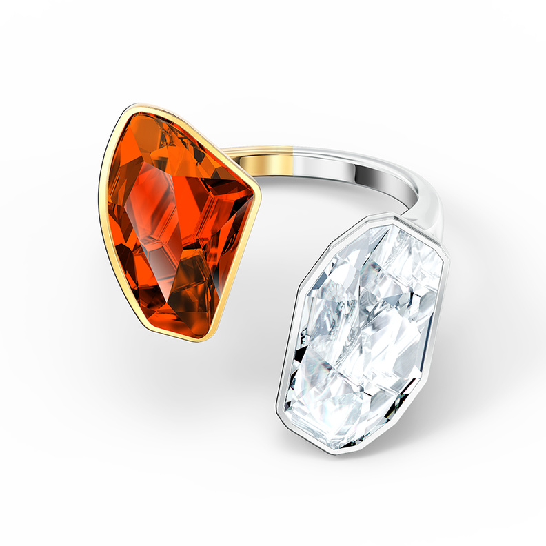 Swarovski تحتفل بمرور 125 عامًا من حرفية الصنع الرائعة بتقديم مجموعتها لخريف 2020