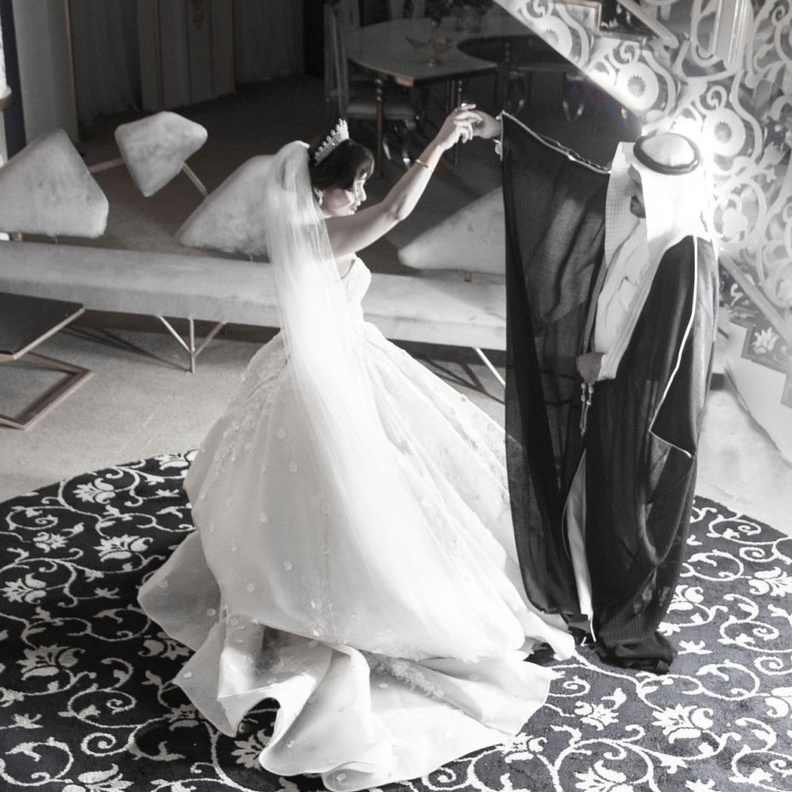  صورة لعروسين من المصورة السعودية هدى القرني