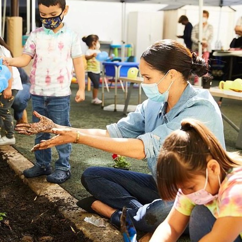 اطلالة ميغان ماركل 