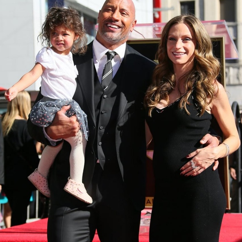 ذا روك وأسرته