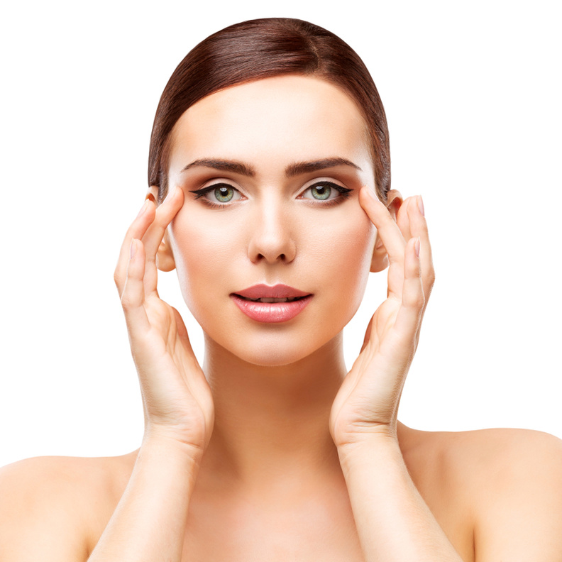 3 وصفات طبيعية لشد الجفون المترهلة