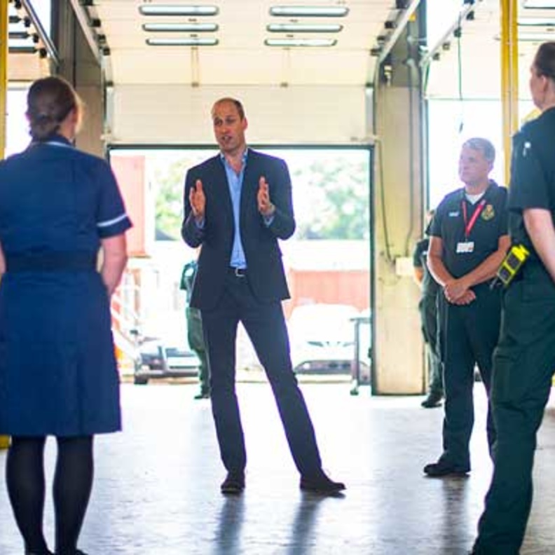 الأمير وليام يوجه رسالة شكر لخدمة الطوارئ 999