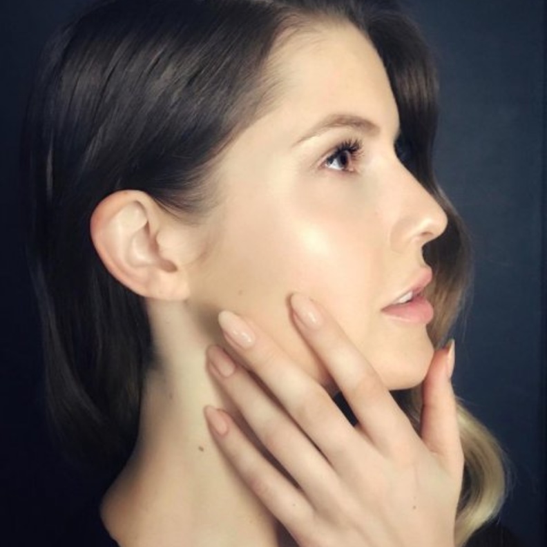 احدث الوان طلاء الأظافر بتدرجات الباستيل