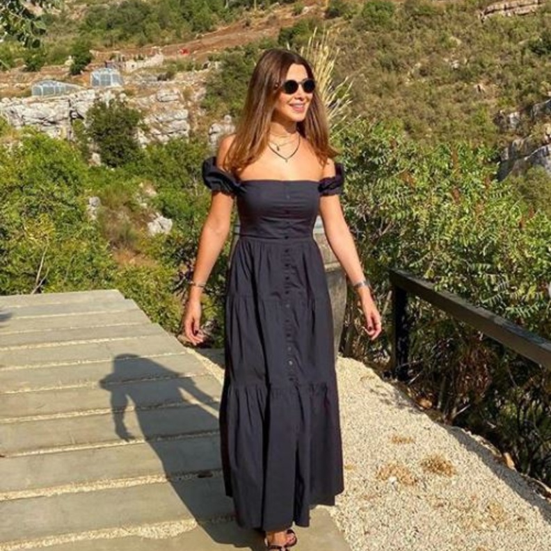  تألقت نانسي عجرم بفستان كاجول ماكسي