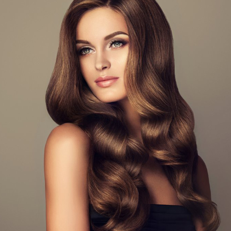 3 خلطات طبيعية للعناية بالشعر الدهني في الصيف