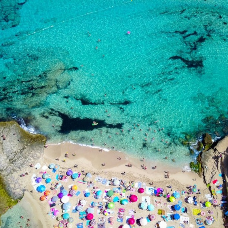  كالا كومتي Cala Comte، إيبيزا، إسبانيا بواسطة Michael Baccin