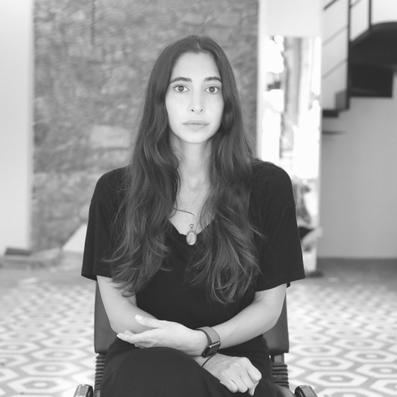 المصممة سارة بيضون صاحبة علامة  Sarah’s Bag