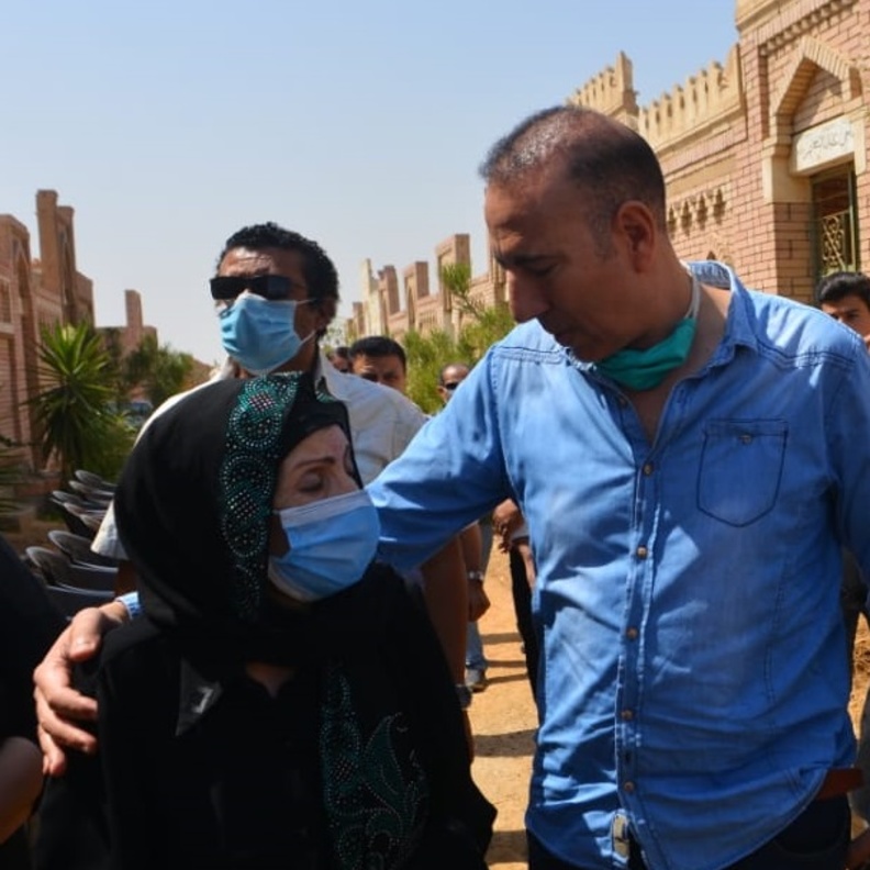 جنازة عايدة كامل 