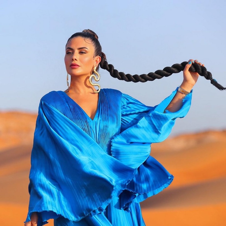 ضفائر الشعر الثنائية بأسلوب ديما الأسدي