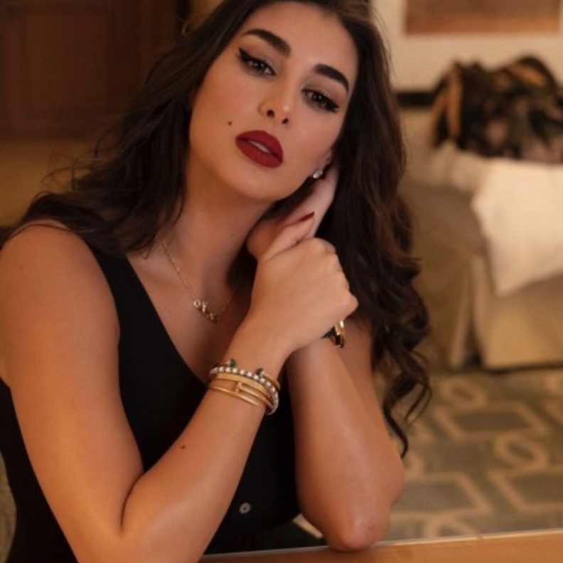 الأنوثة عنوان مجوهرات ياسمين صبري