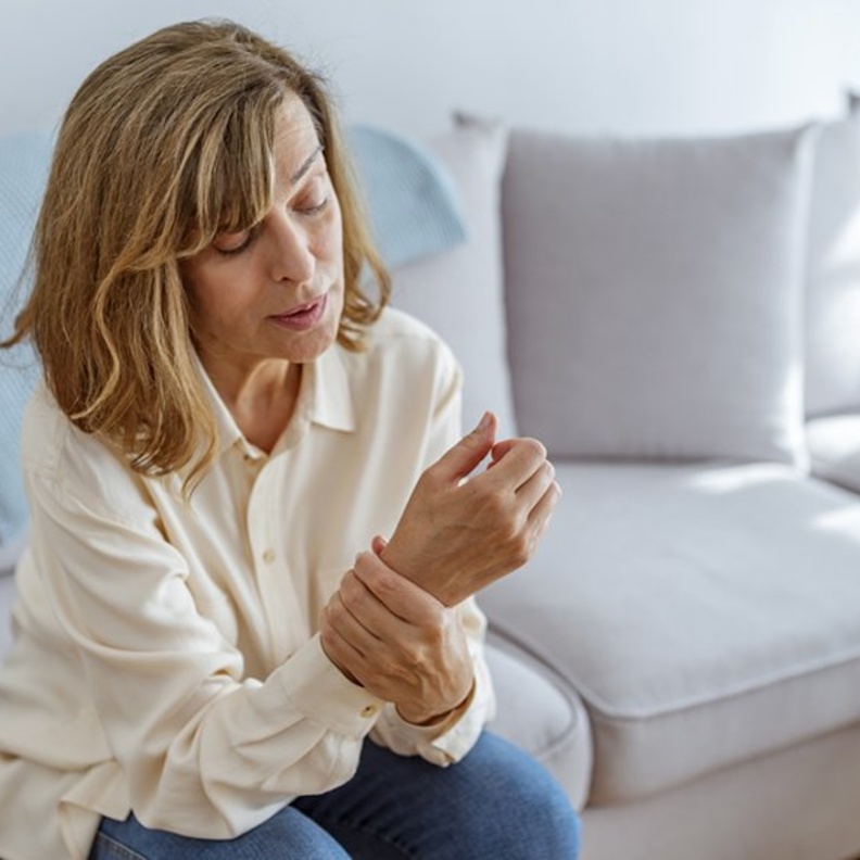  برد العظام حالة مرضية تسبب طقطقة في المفاصل