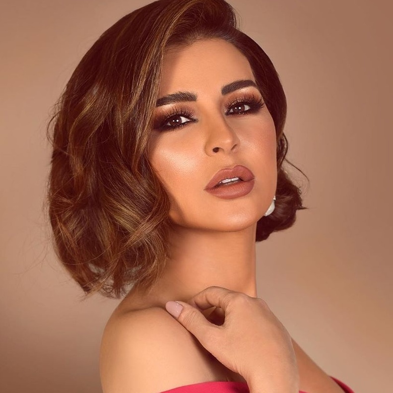 لون شعر ماغي بو غصن