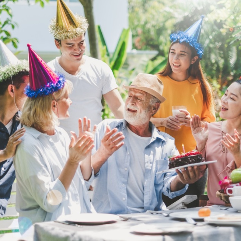 اداء اغنيات عيد الميلاد قد يزيد من انتشار كورونا