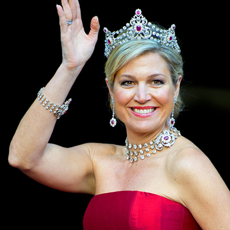  أجمل القلادات المبتكرة لملكة "الفخامة" ماكسيما