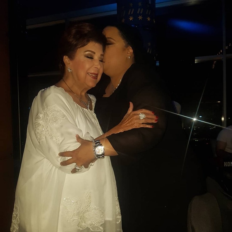 رجاء الجداوي وابنتها 