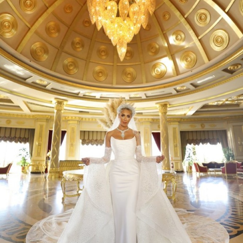  الستايلنغ نيفين سكيكي تنتقد تزيين المشاهير بالماركات