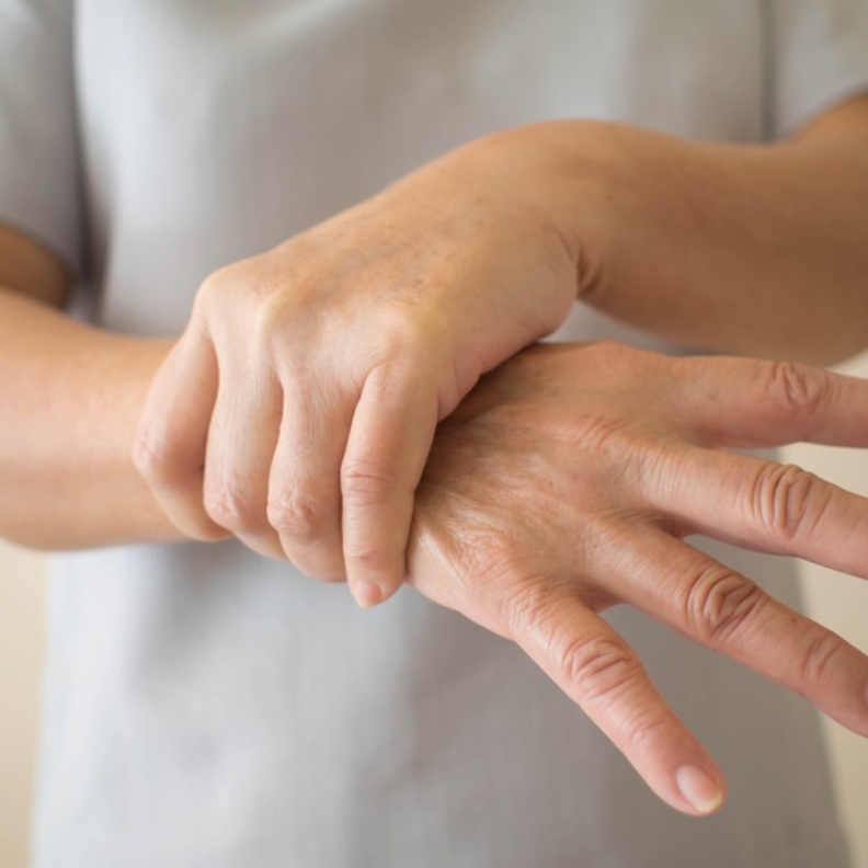 التحفيز العميق للدماغ لمساعدة مرضى باركنسون 