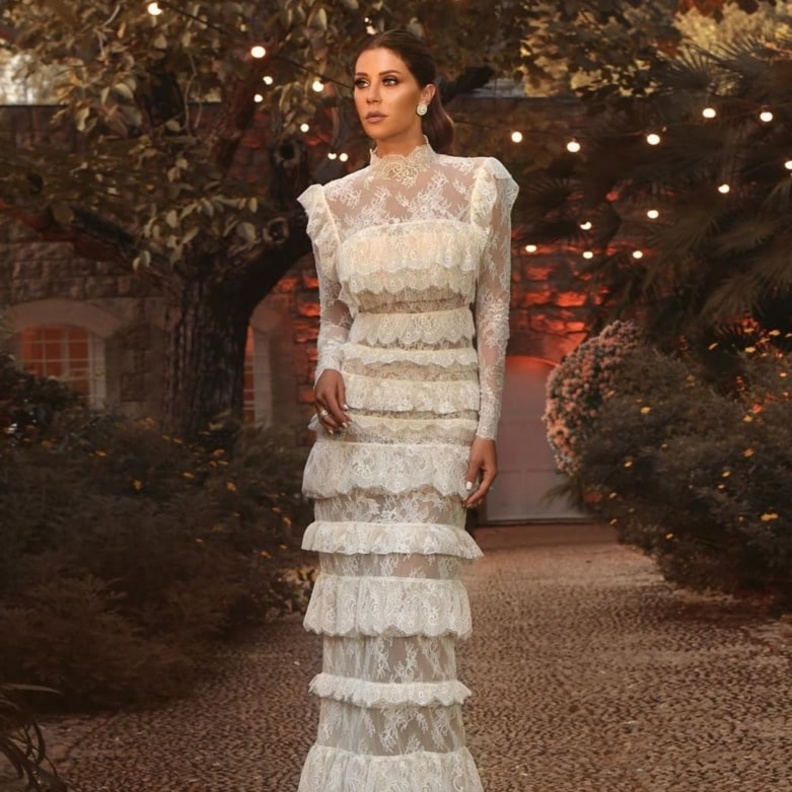 فستان زفاف كارلا حداد من تصميم mariane bechara