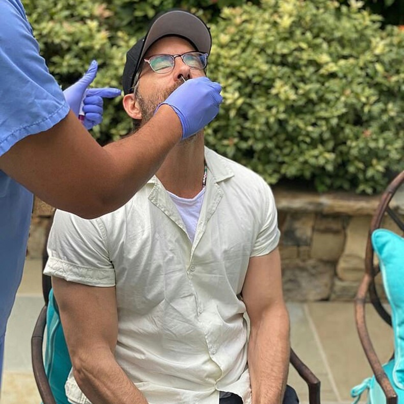 ريان رينولدز يخضع لاختبار فيروس كورونا