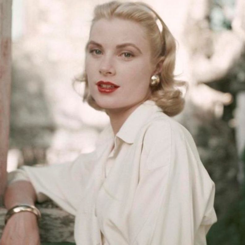 ابرز وافخم مجوهرات غريس كيلي في ذكرى رحيلها