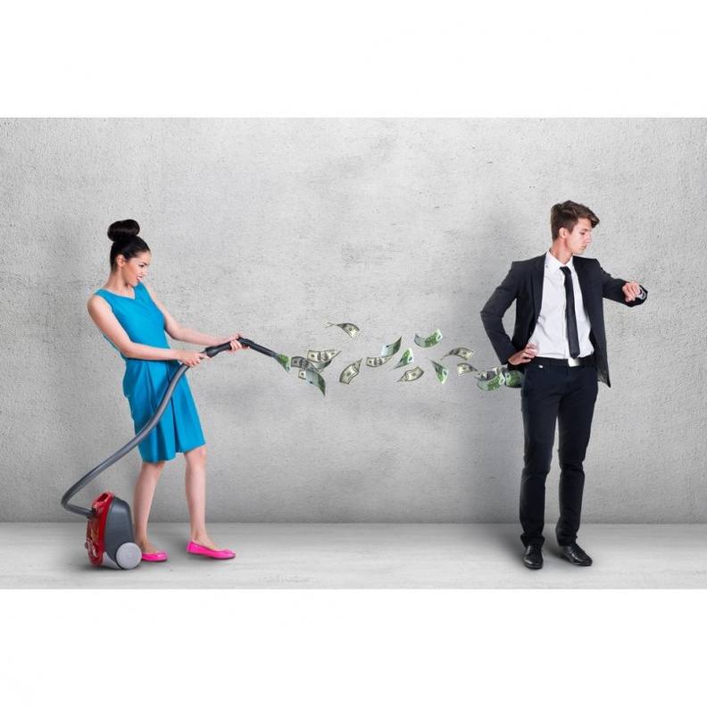 8 نصائح للتعامل مع الزوجة المسرفة