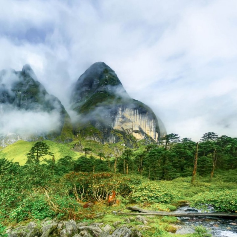  مشهد من من منتزه ماكالو بارون