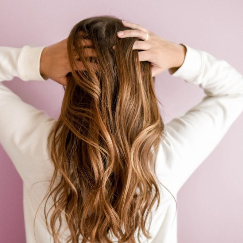 اعراض الصدفية في الشعر اسبابها وطرق علاجها