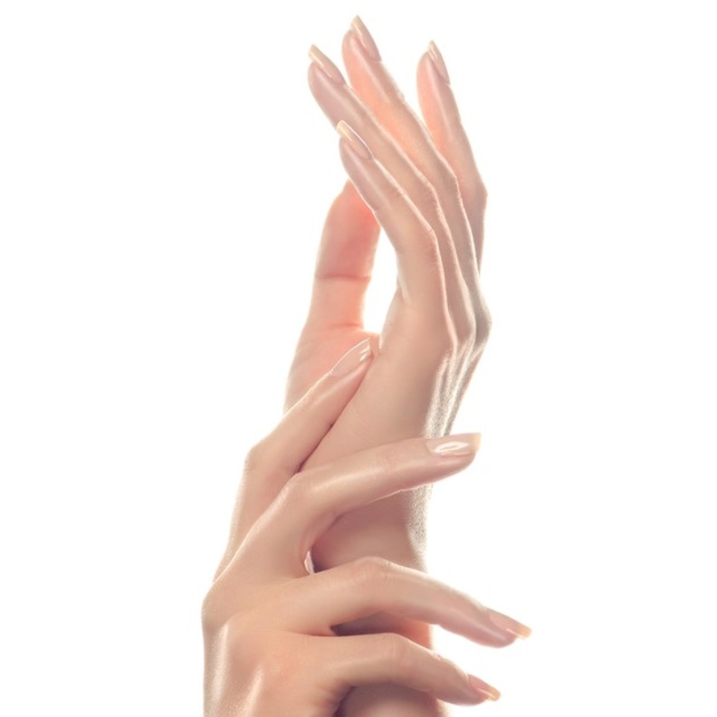 3 خلطات طبيعية لتغذية الاظافر