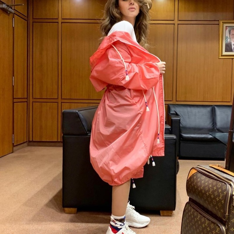 كيفية تنسيق السنيكرز بطريقة جديدة وعصرية على طريقة بلقيس فتحي