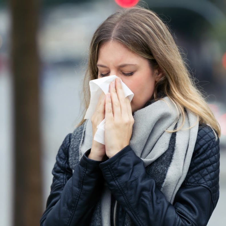 أوجه التشابه والاختلاف بين الانفلونزا وفيروس كورونا