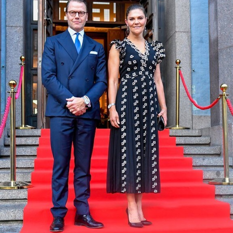 الأميرة فيكتوريا وزوجها في افتتاح الموسم الجديد للأوركسترا الفيلهارمونية الملكية