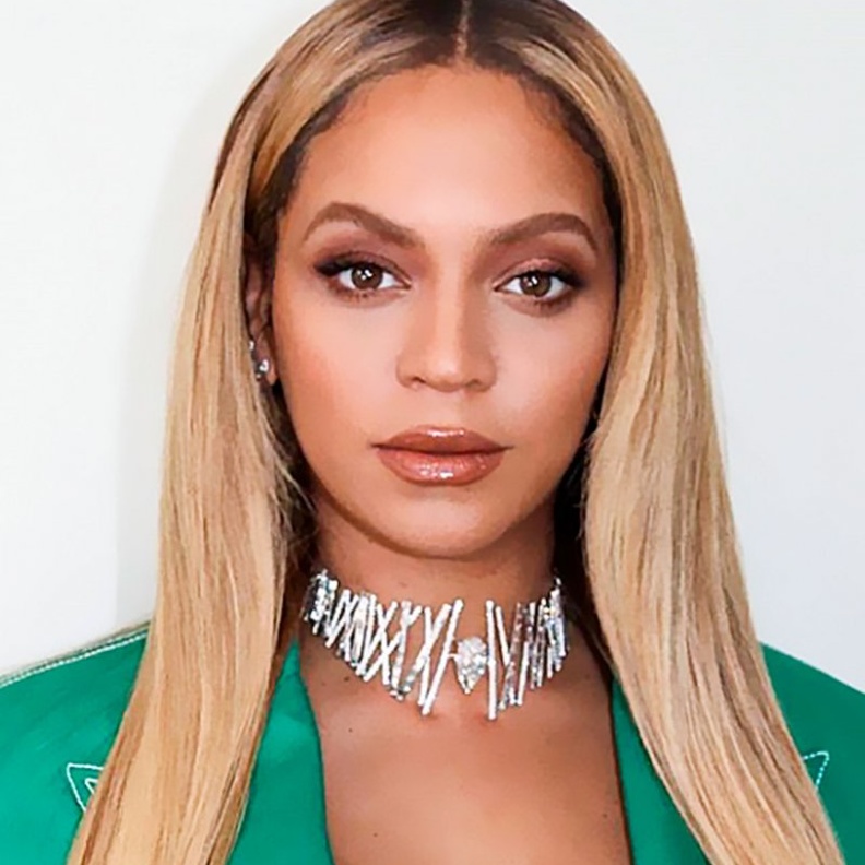 اجمل مجوهرات بيونسيه فاتنة بعقد الماس من ميسيكا Messika