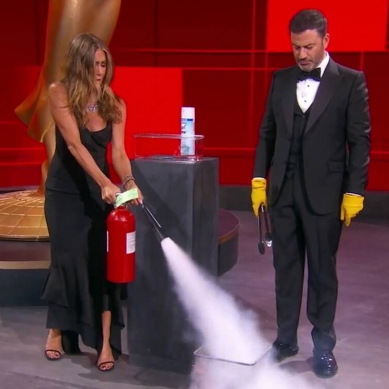 جينيفر أنستون