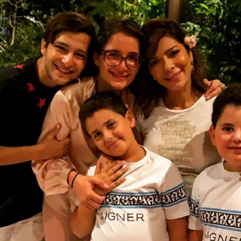 أصالة وأسرتها